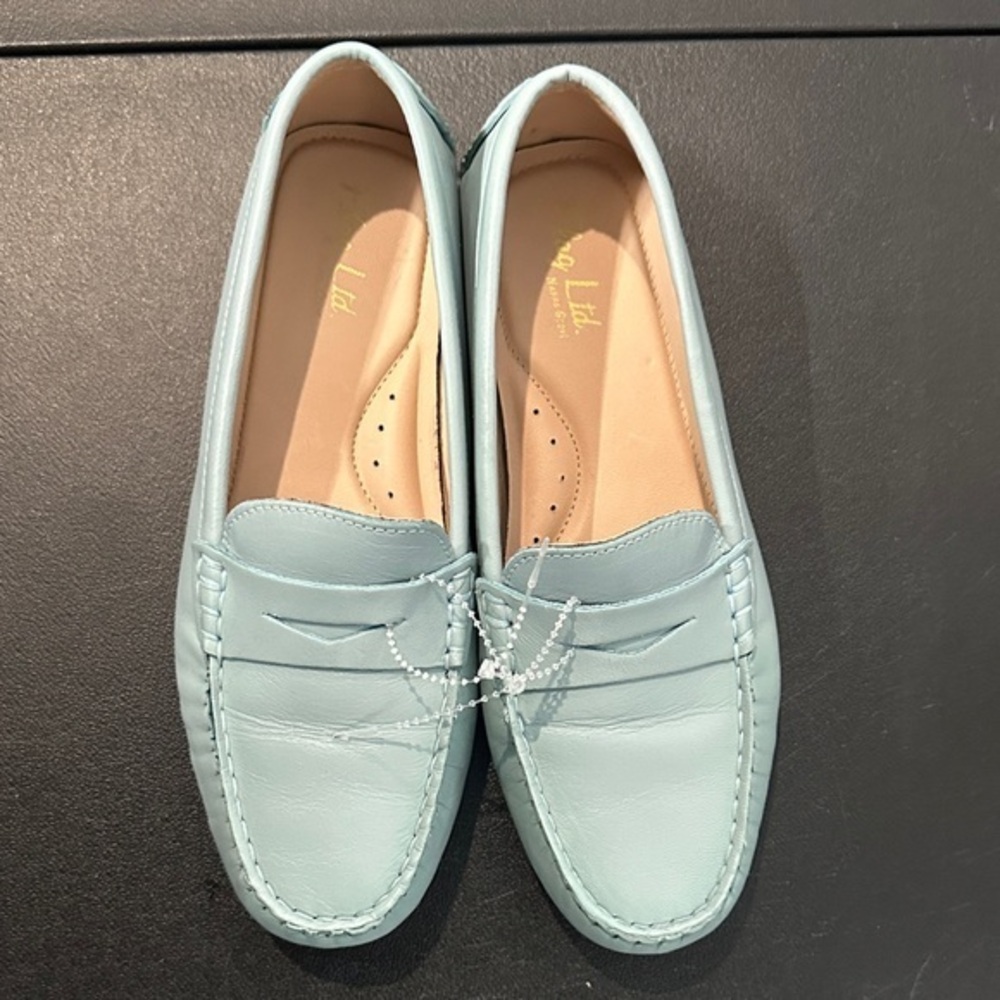 Flag Ltd Women's Sky Blue genuine Leather slip on Loafers size 6.5 M